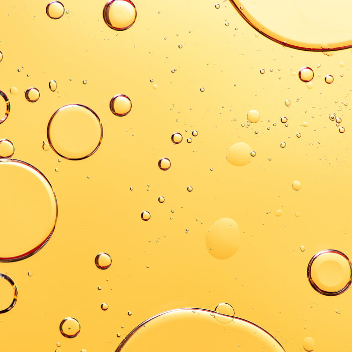 Why I’ve Been Loving Our Organic Extracts Turmeric Blooming Oil With a Gua Sha