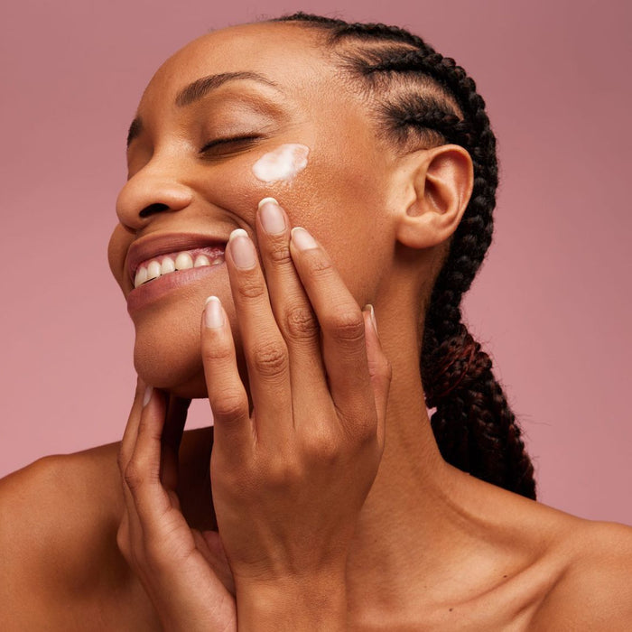 The Nighttime Secret: Why Lightening/Brightening Skincare Products are Best for Evening Use