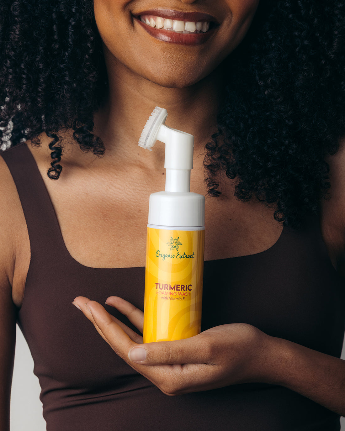 Organic Extract Turmeric Foaming Wash 5 oz/ 150ml - Mitchell Brands